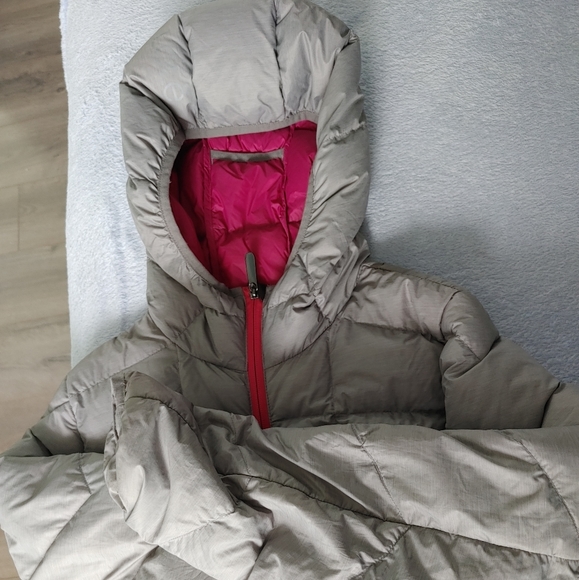 *SOLD* LOLÉ puffer jacket - Picture 2 of 5